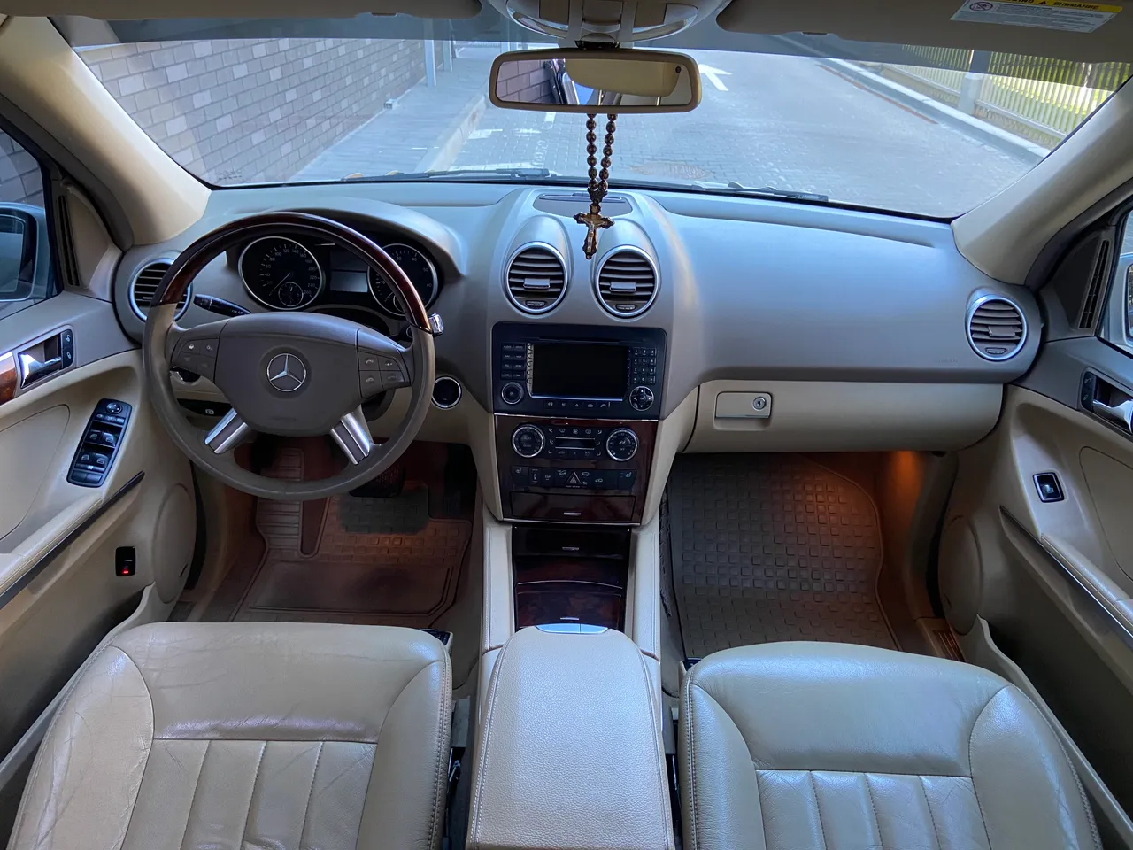 Mercedes-Benz M-Класс - фото 17