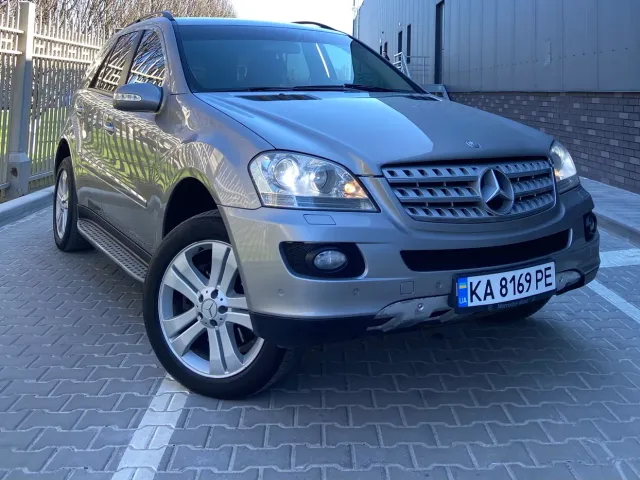 Mercedes-Benz M-Класс - фото 1