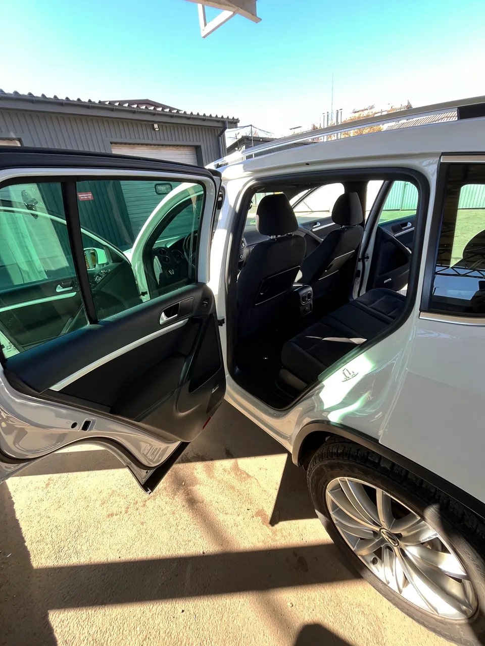 Volkswagen Tiguan - фото 29