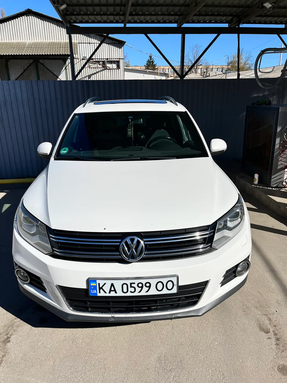 Volkswagen Tiguan - фото 4