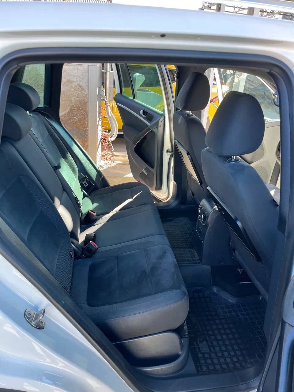 Volkswagen Tiguan - фото 20