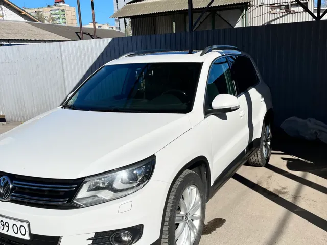 Volkswagen Tiguan - фото 2