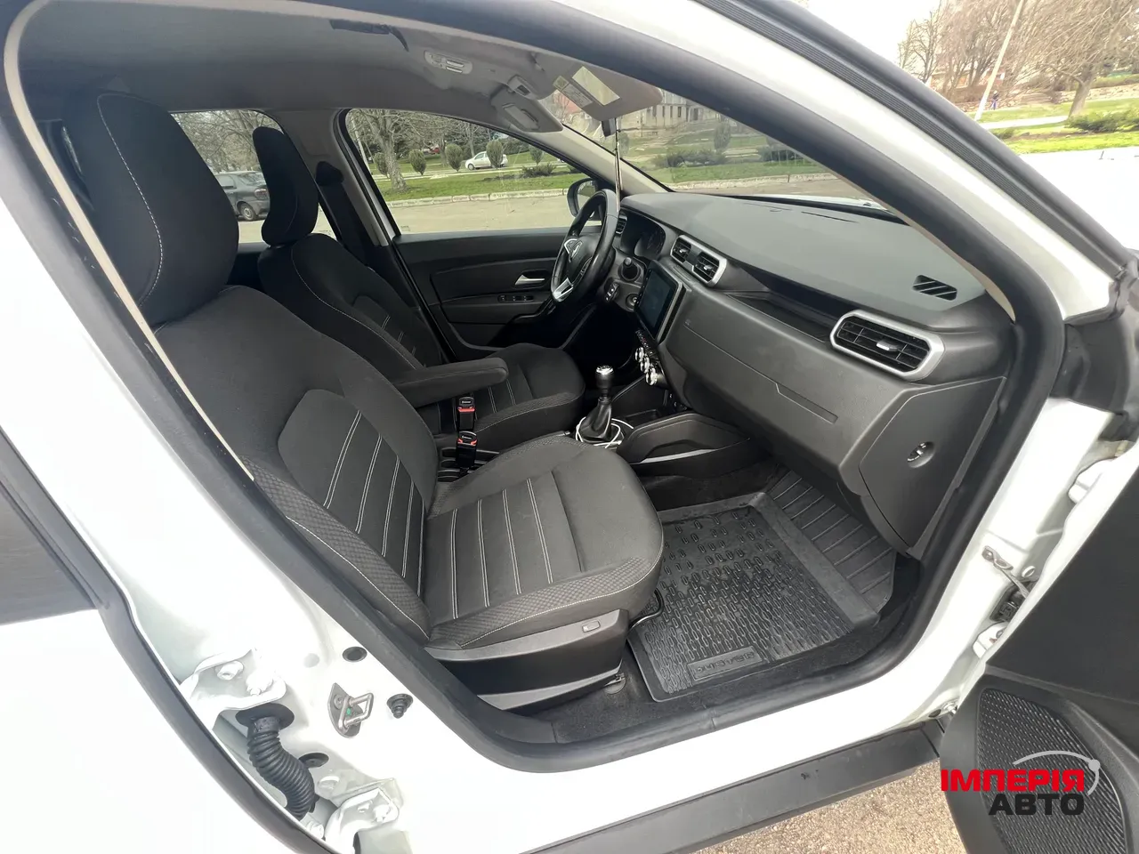 Renault Duster - фото 17