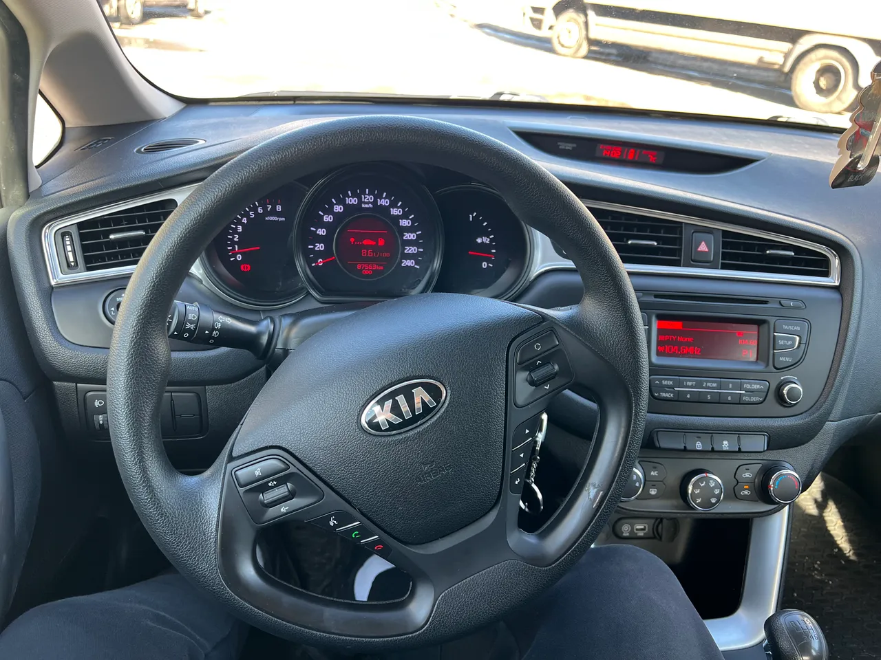 Kia Ceed - фото 18