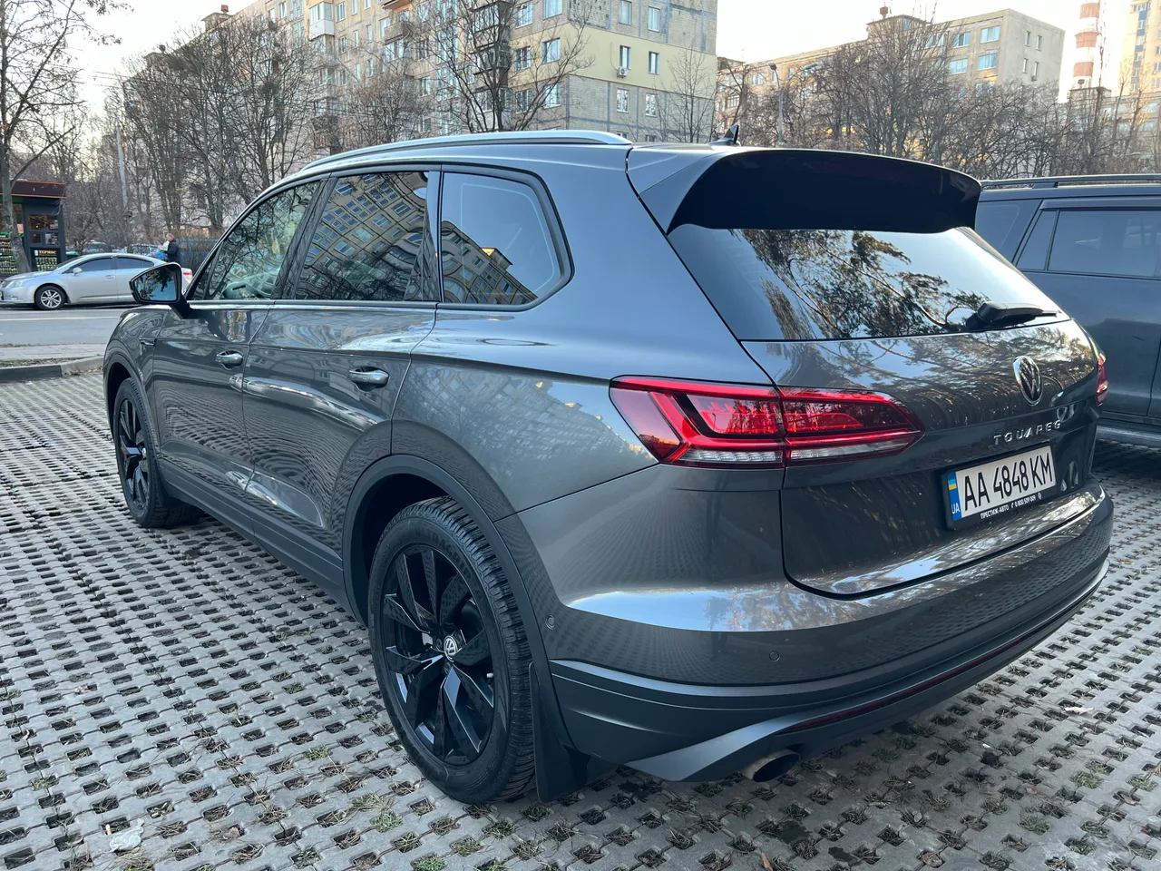 Volkswagen Touareg - фото 4