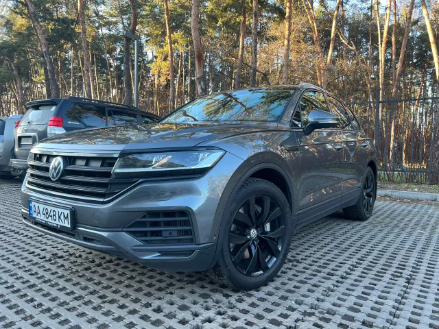 Volkswagen Touareg - фото 2