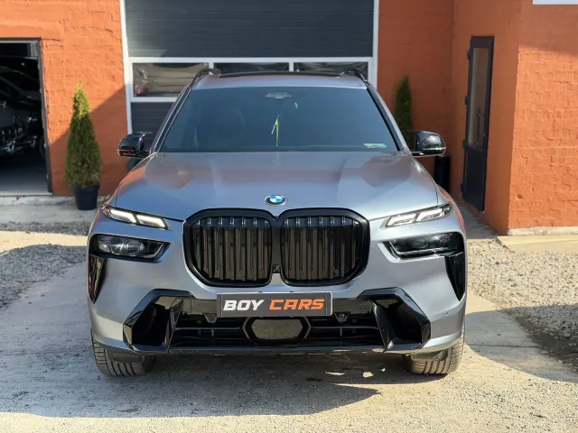 BMW X7 - фото 2