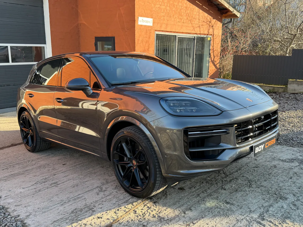 Porsche Cayenne - фото 1