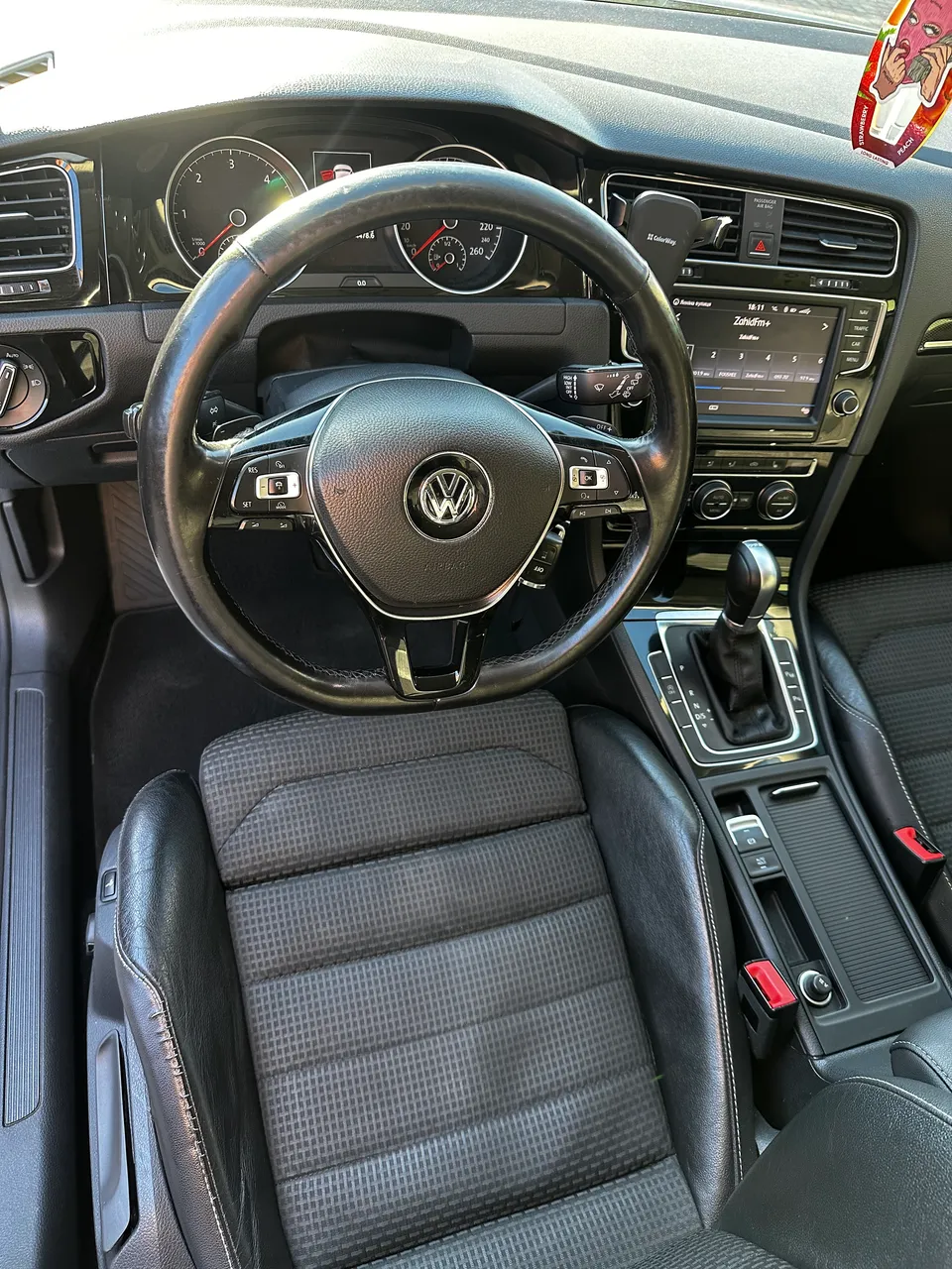 Volkswagen Golf - фото 10