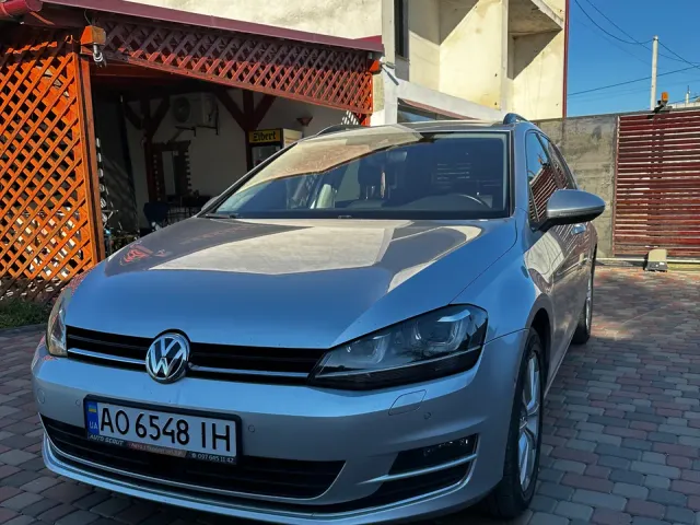 Volkswagen Golf - фото 1