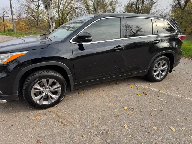 Toyota Highlander - фото 3
