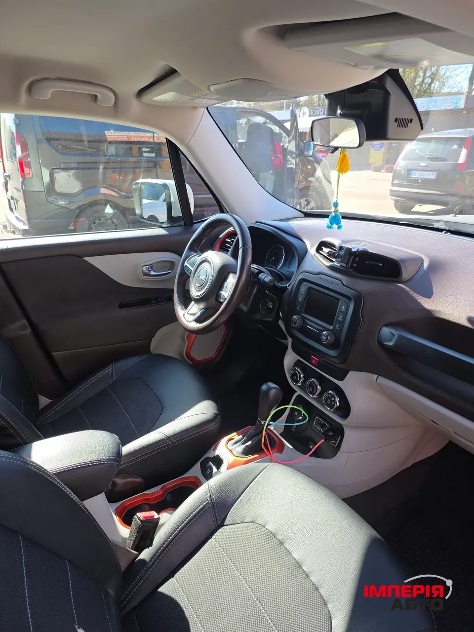 Jeep Renegade - фото 9