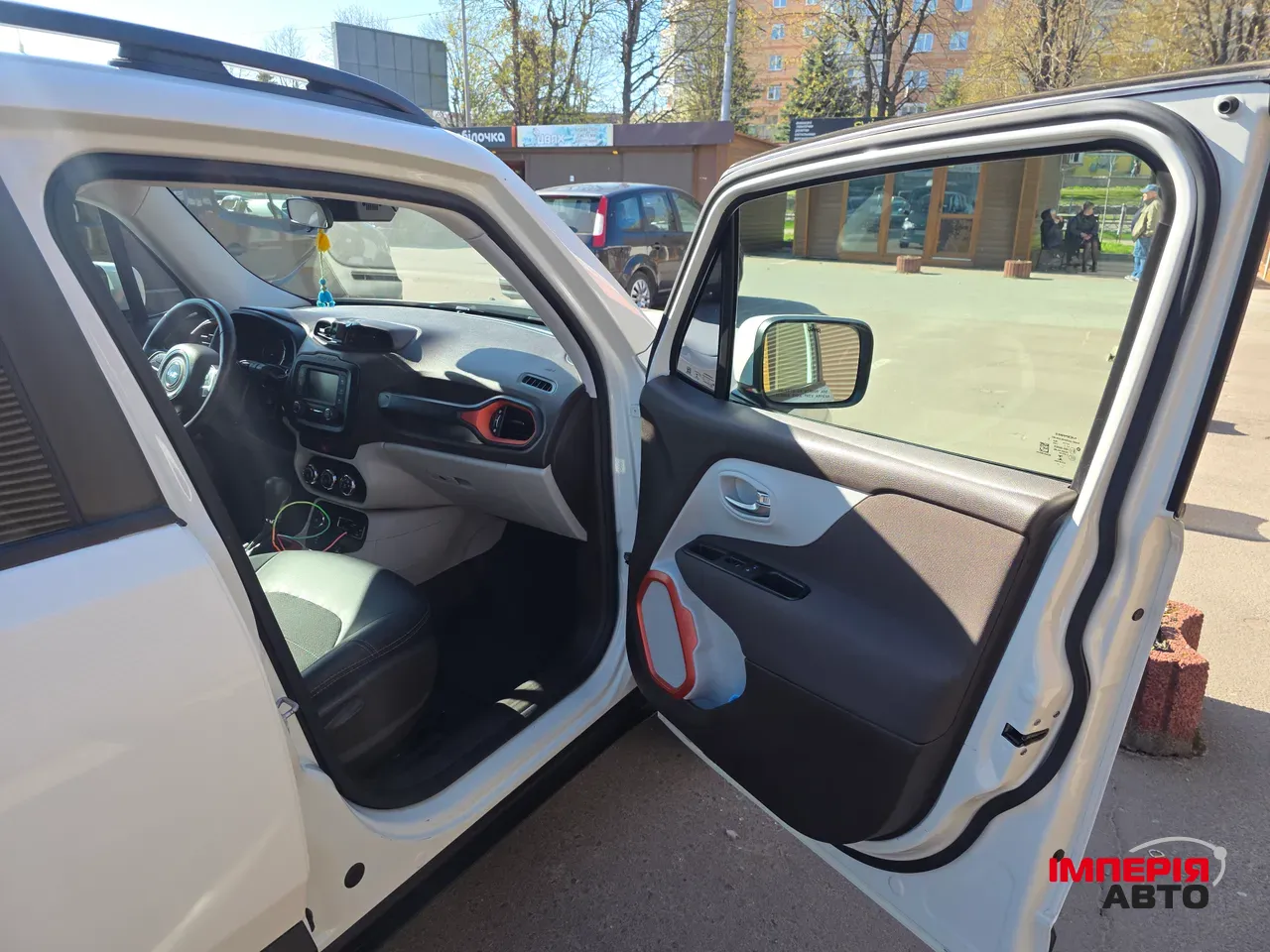 Jeep Renegade - фото 6