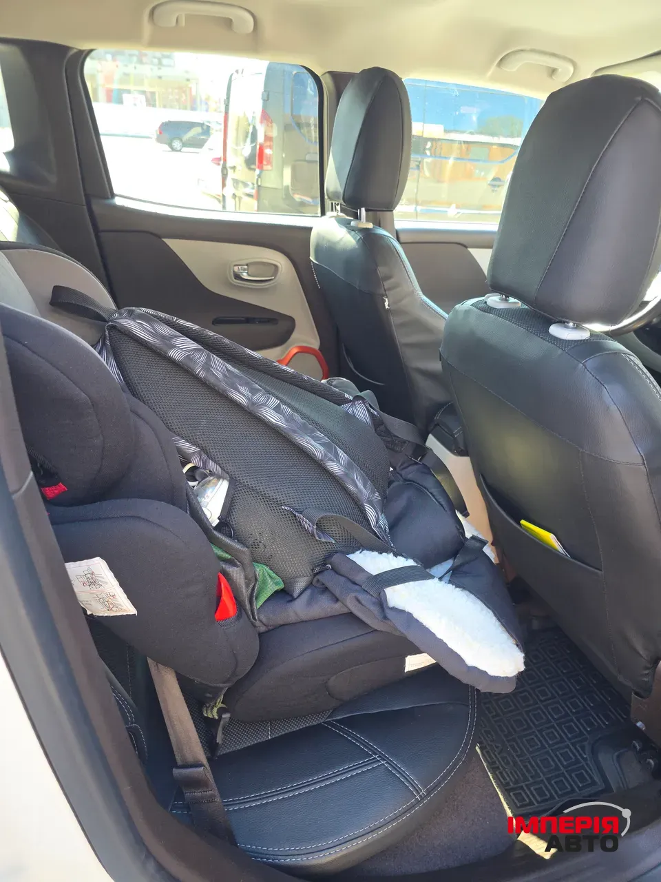 Jeep Renegade - фото 7