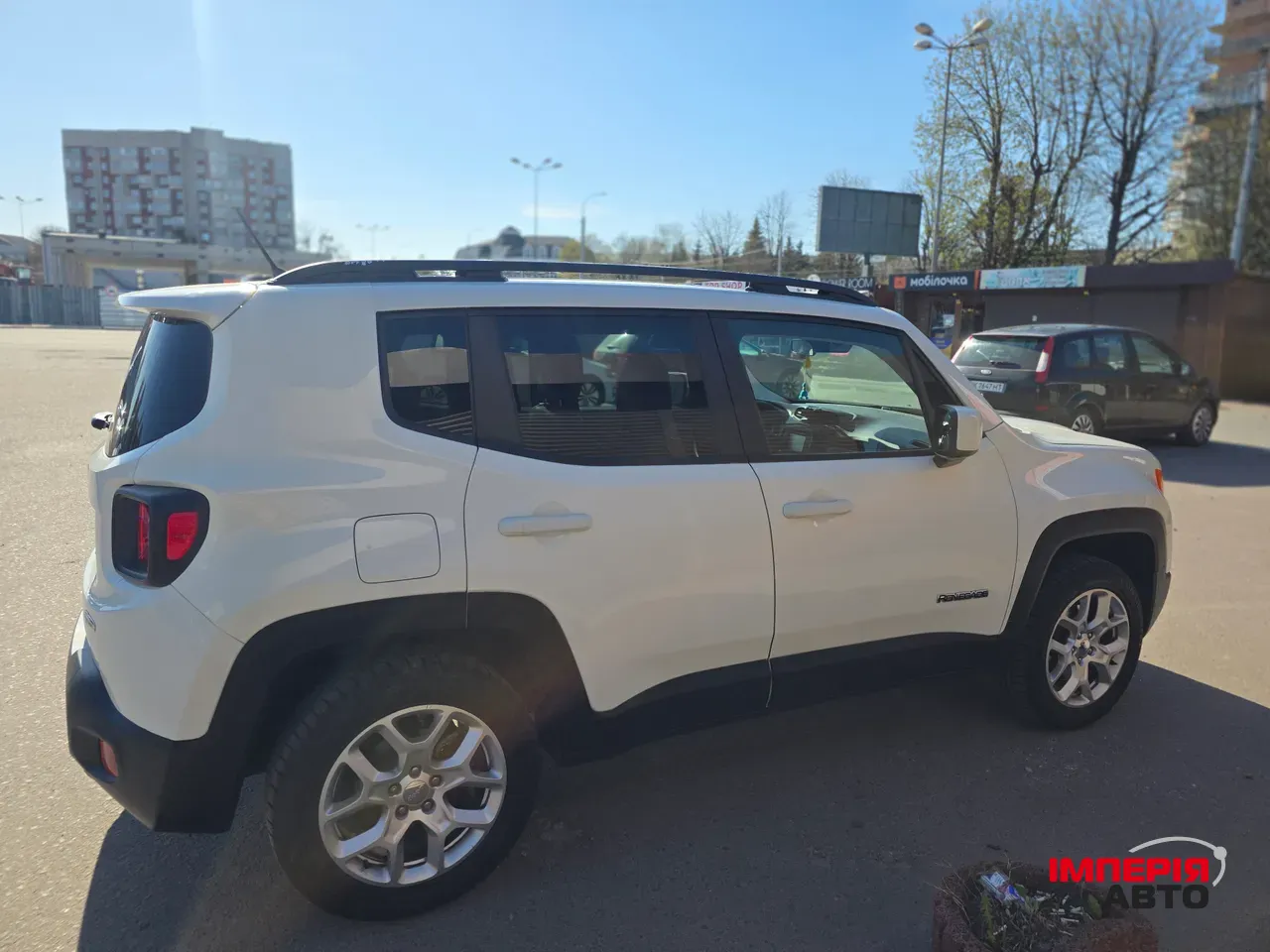 Jeep Renegade - фото 4