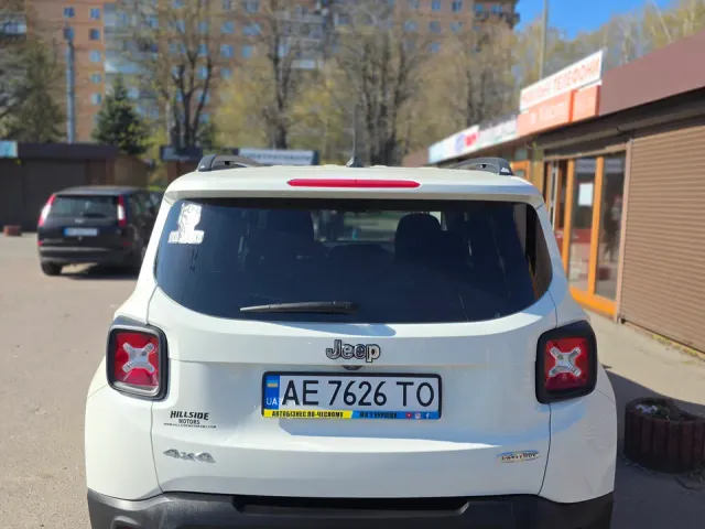 Jeep Renegade - фото 3