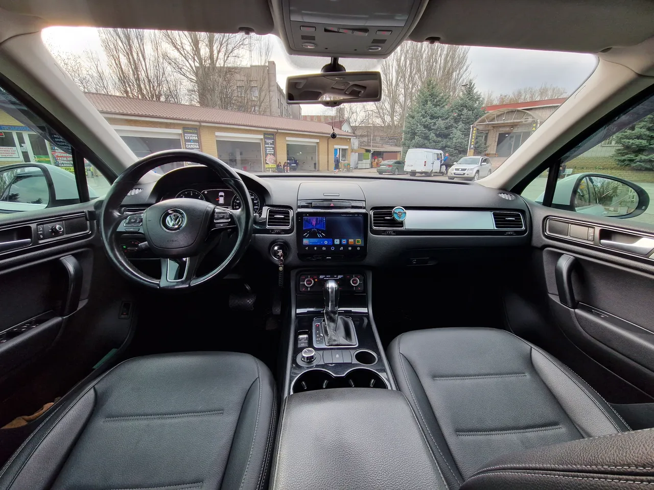 Volkswagen Touareg - фото 21