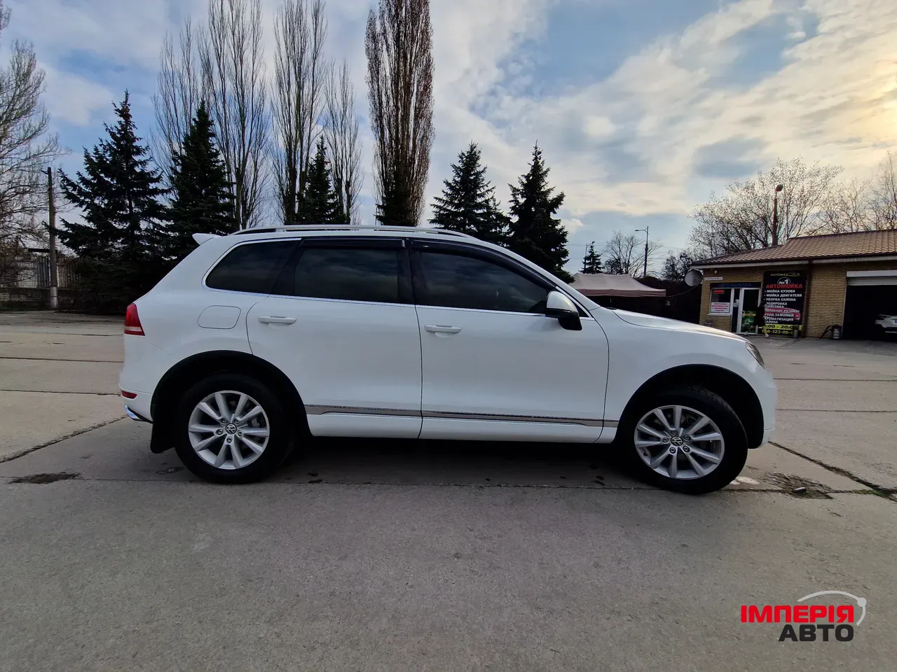 Volkswagen Touareg - фото 3