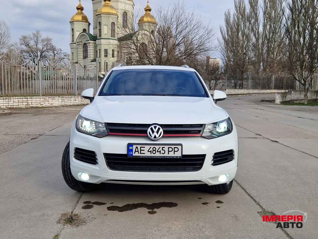 Volkswagen Touareg - фото 2