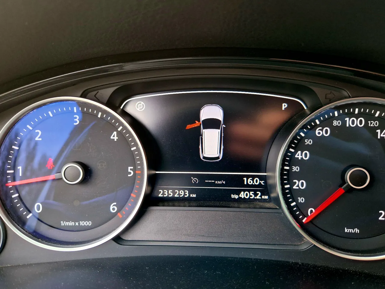 Volkswagen Touareg - фото 17