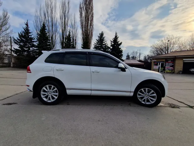 Volkswagen Touareg - фото 3