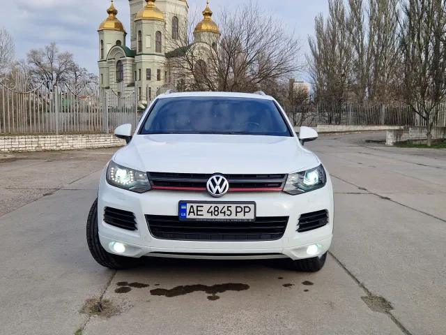 Volkswagen Touareg - фото 2