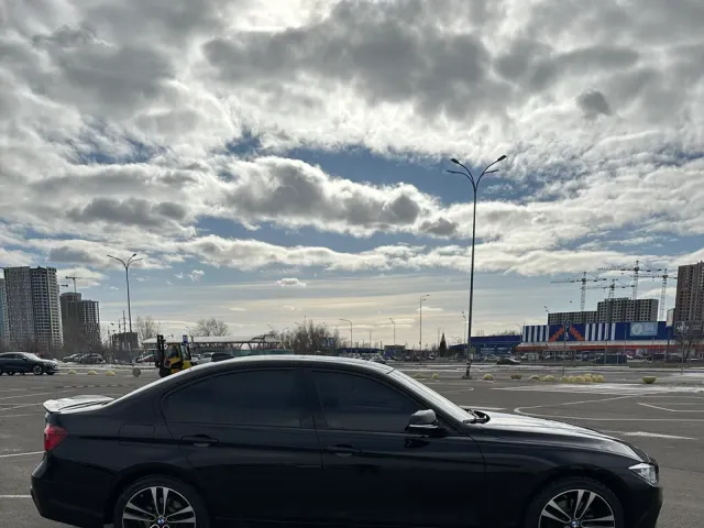 BMW 3 серії - фото 3