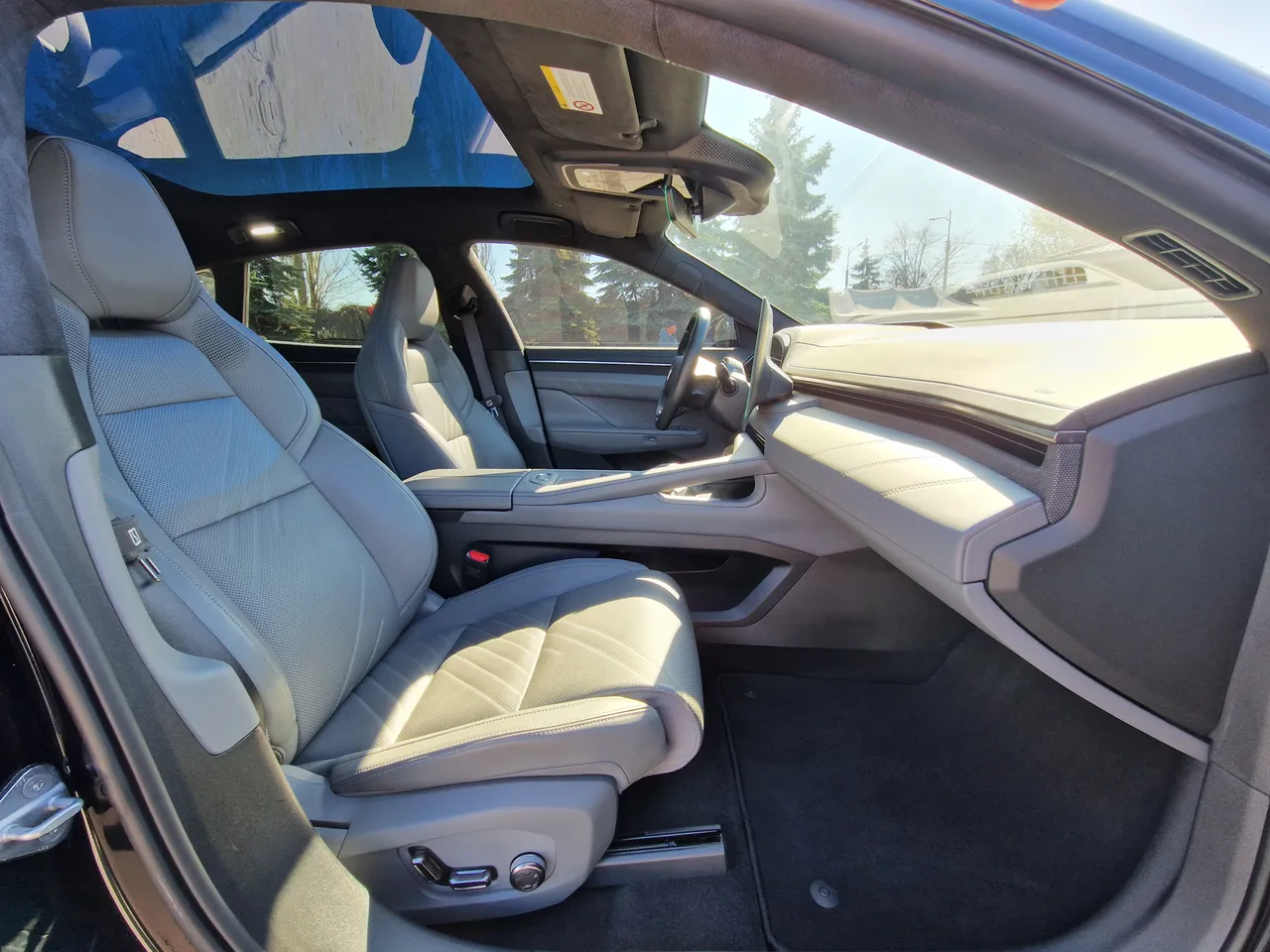 Zeekr 001 - фото 29