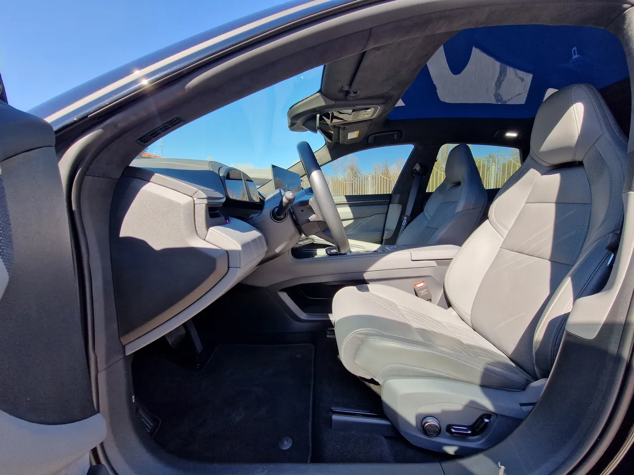 Zeekr 001 - фото 15