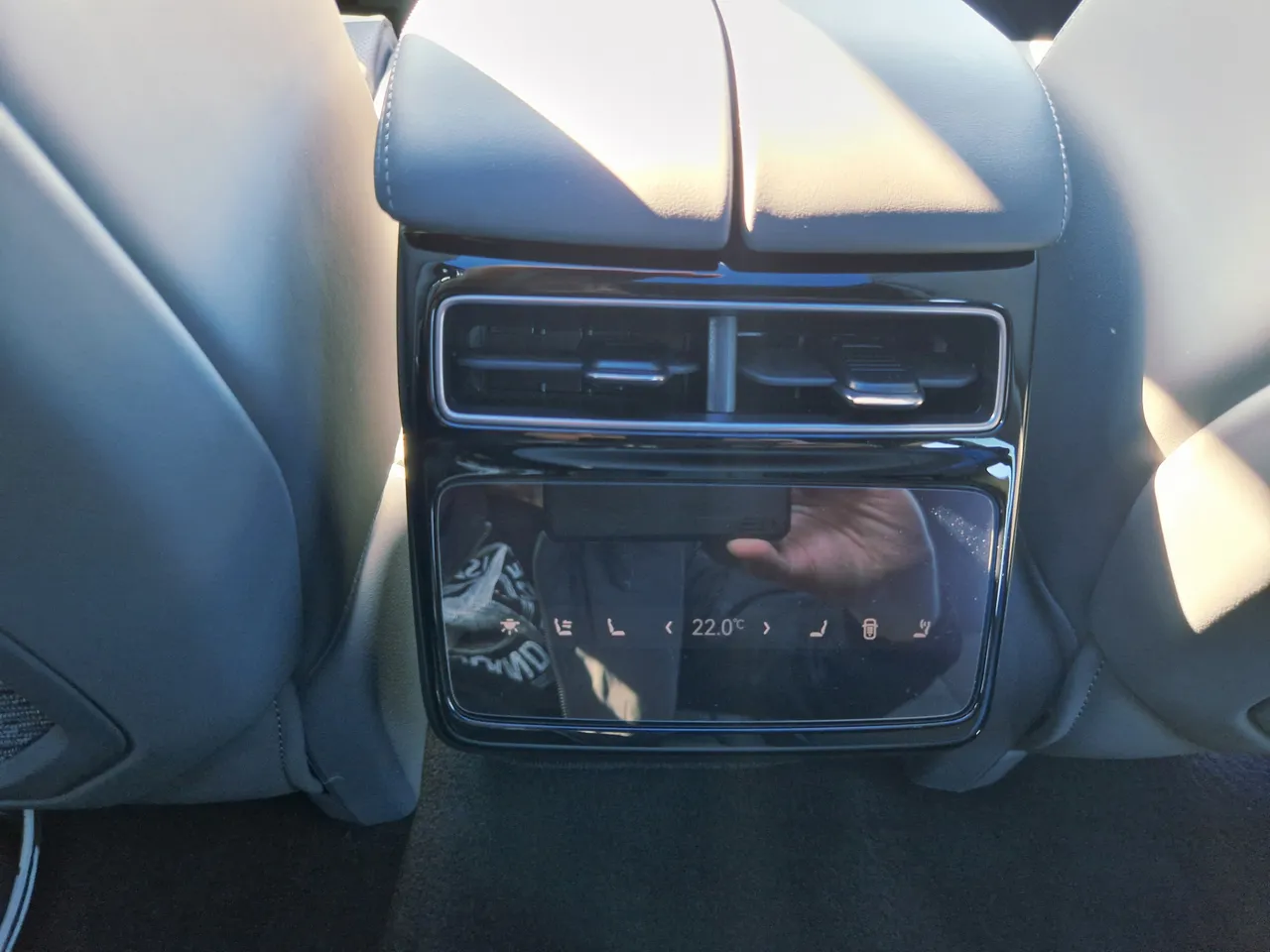 Zeekr 001 - фото 27