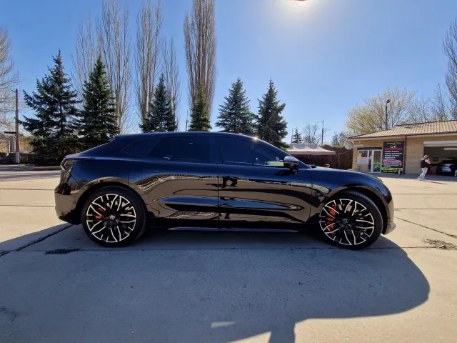 Zeekr 001 - фото 3