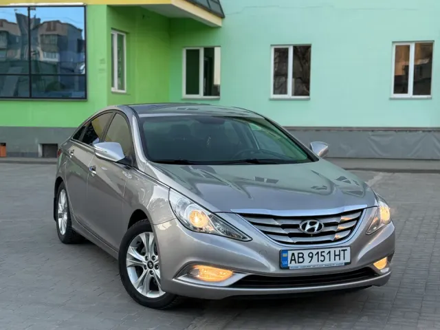 Hyundai Sonata - фото 1