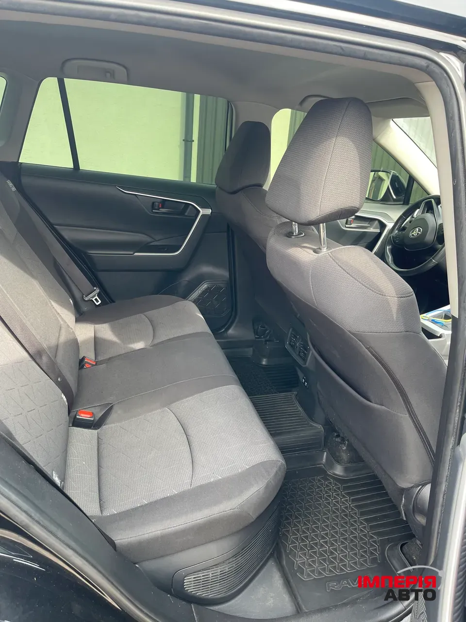 Toyota RAV4 - фото 10