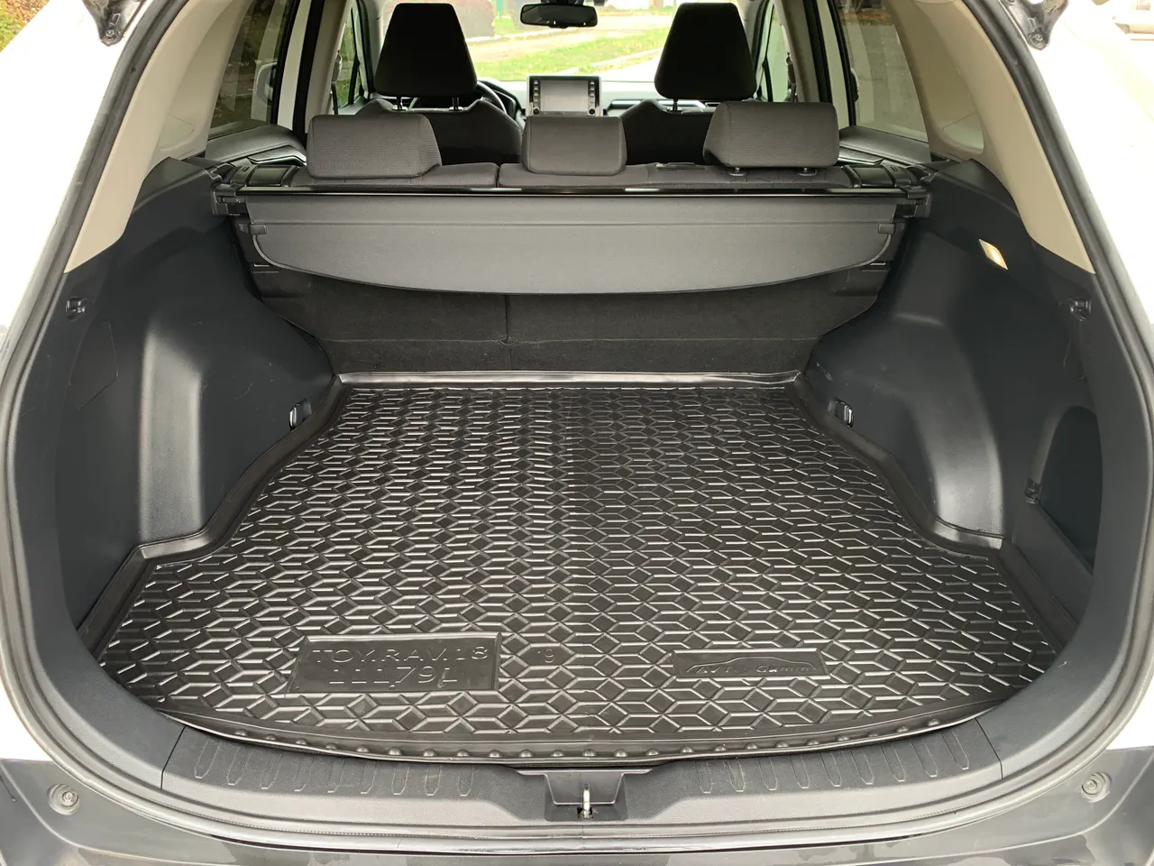 Toyota RAV4 - фото 19