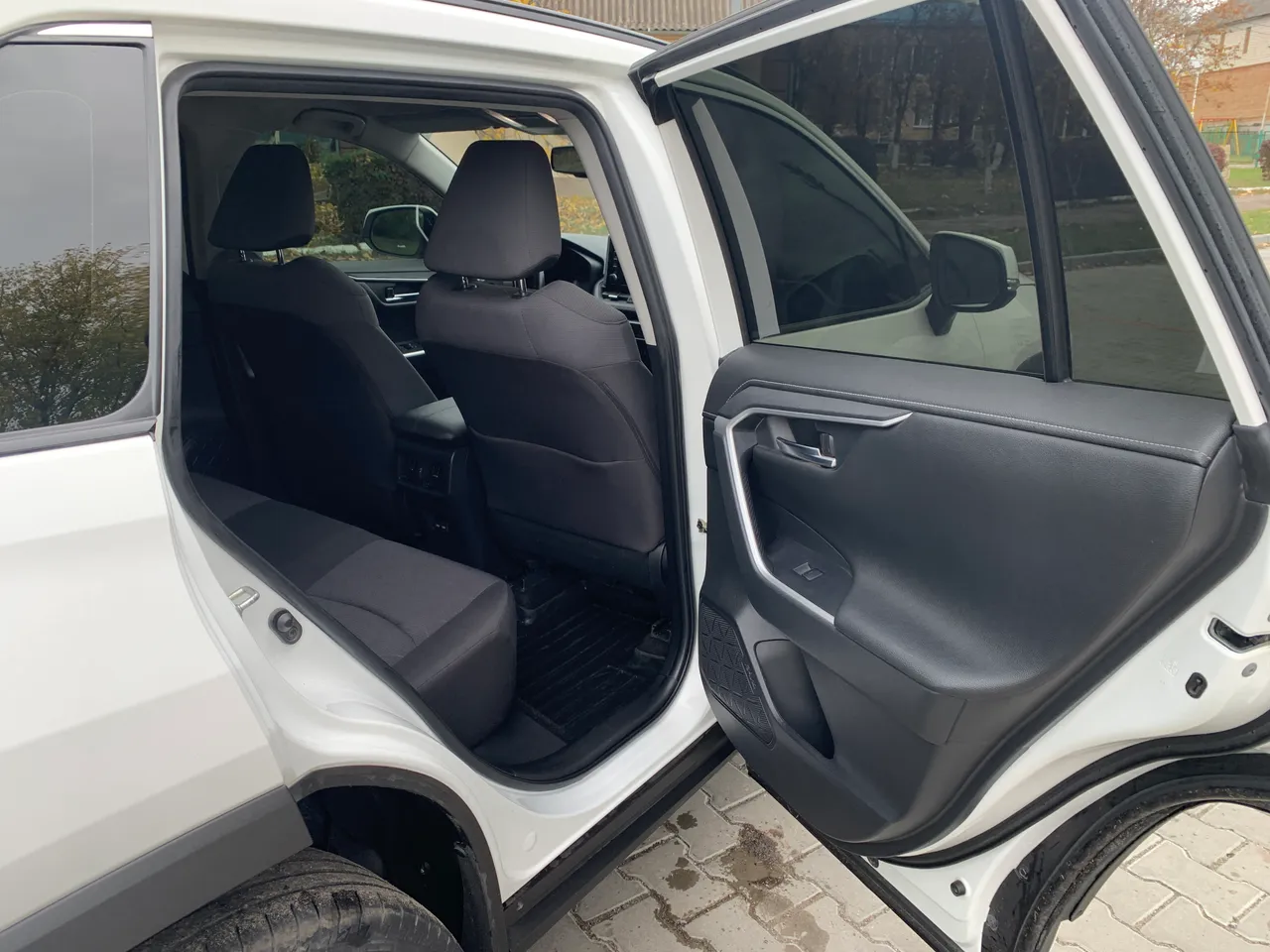 Toyota RAV4 - фото 31