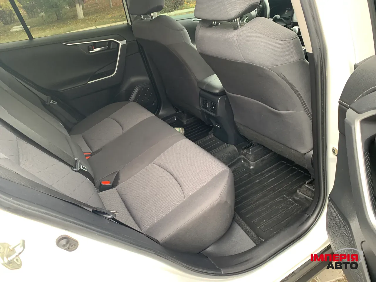 Toyota RAV4 - фото 30