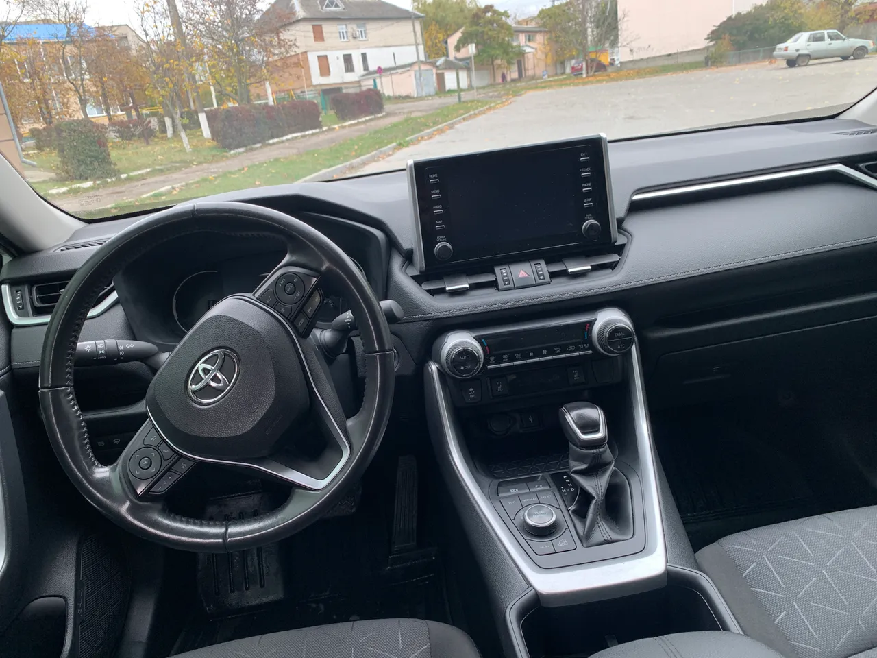 Toyota RAV4 - фото 20