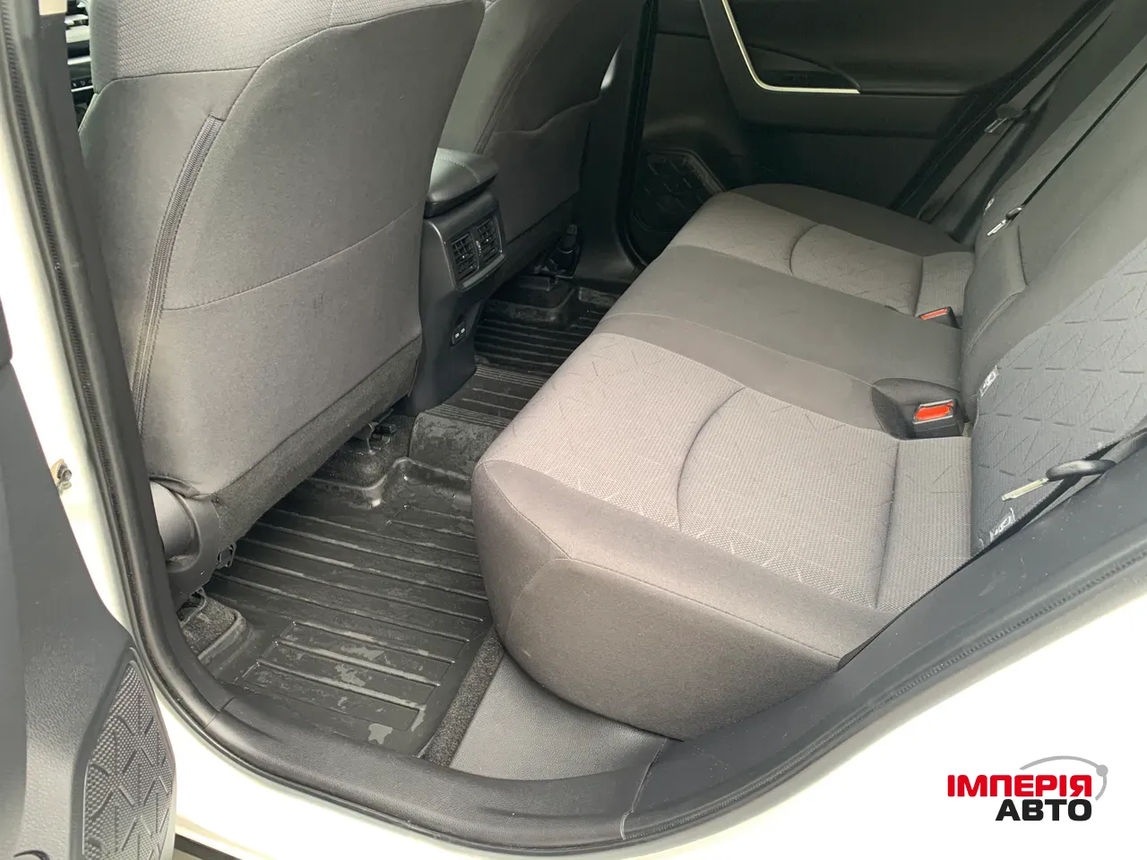 Toyota RAV4 - фото 21