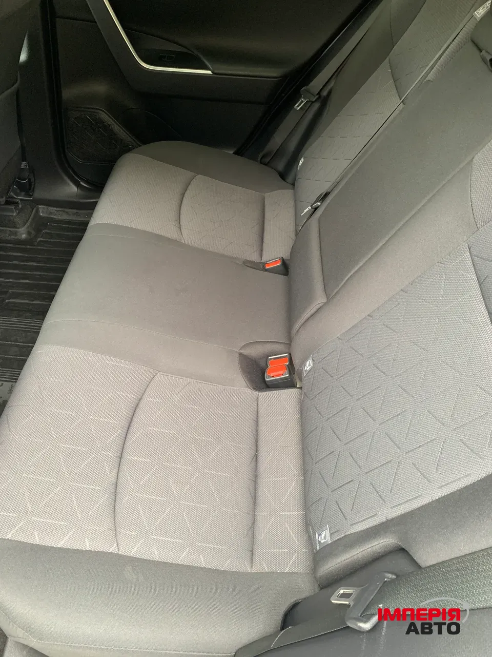 Toyota RAV4 - фото 18