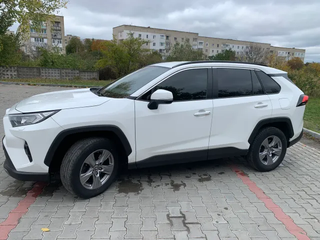 Toyota RAV4 - фото 5