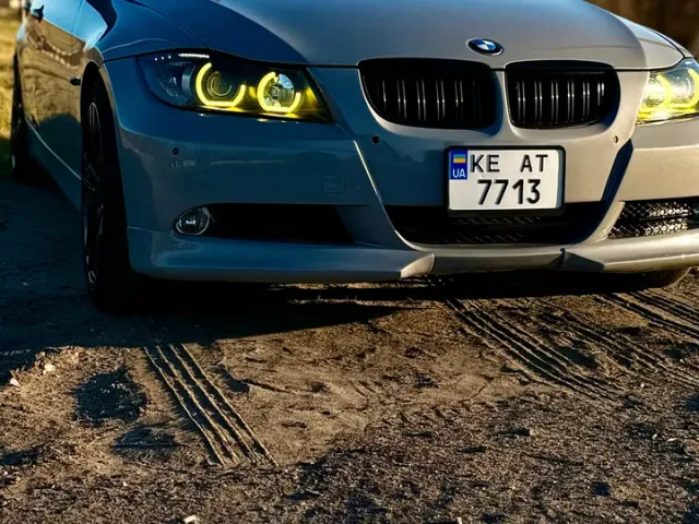 BMW 3 серії - фото 1