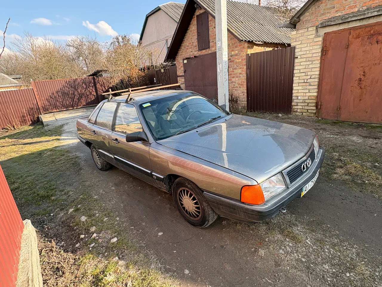 Audi 100 - фото 1