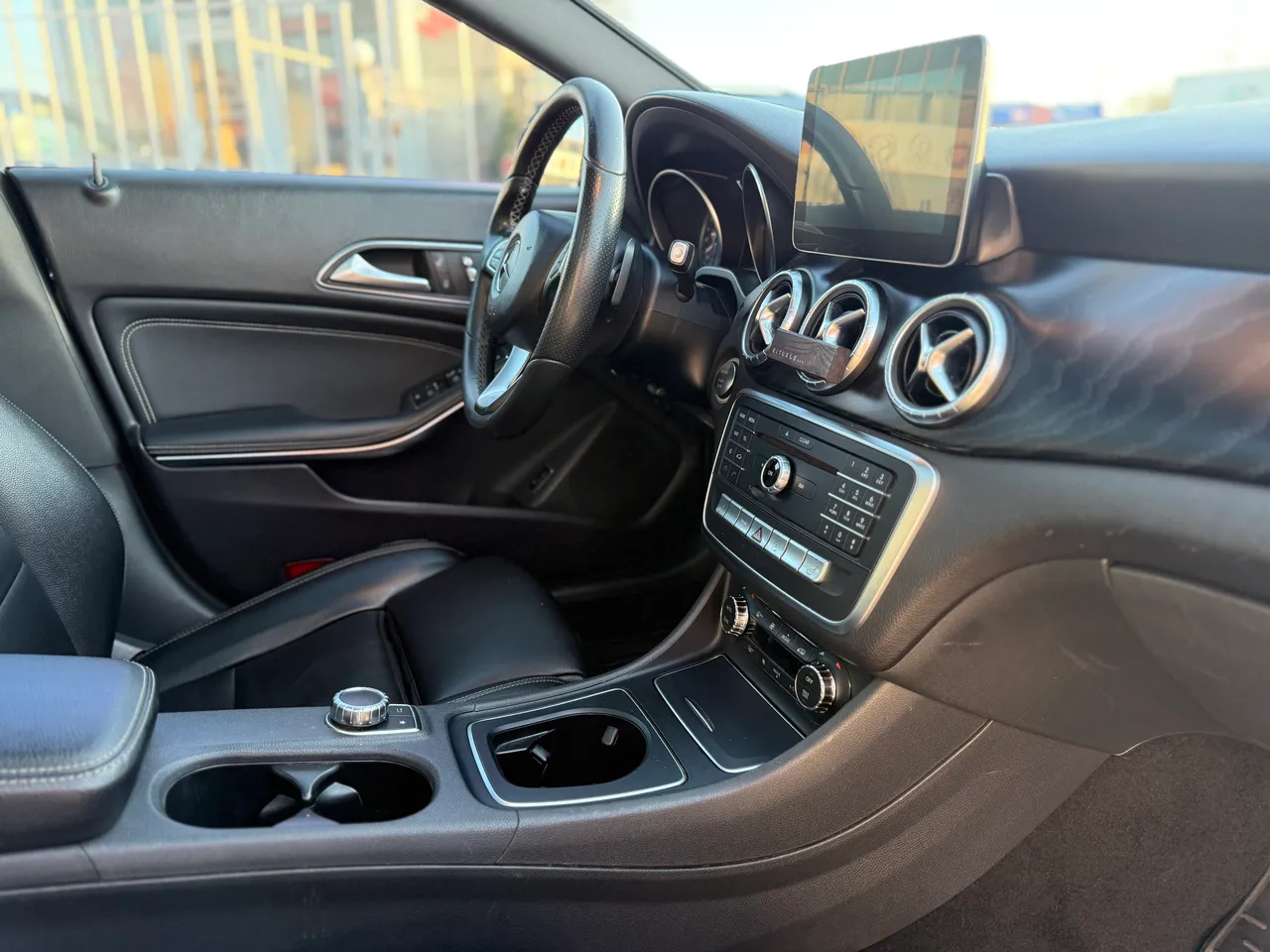 Mercedes-Benz CLA - фото 8