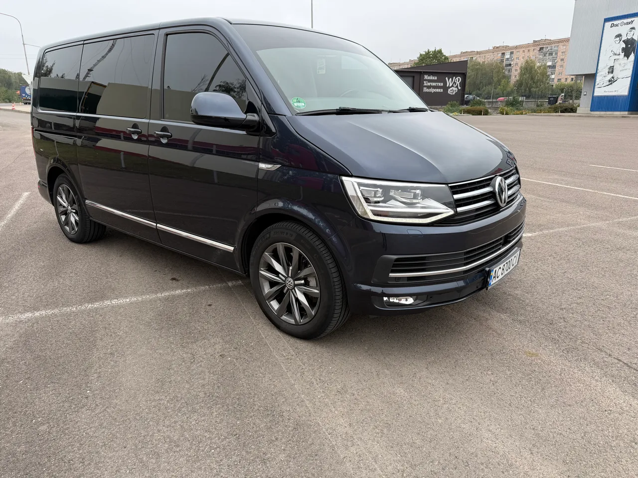 Volkswagen Multivan - фото 41