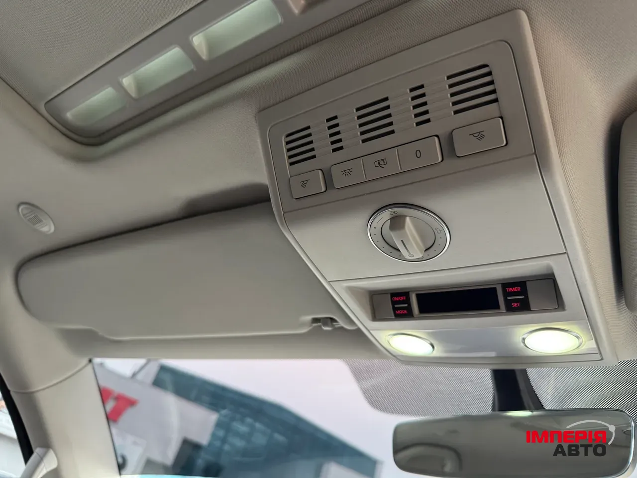 Volkswagen Multivan - фото 17