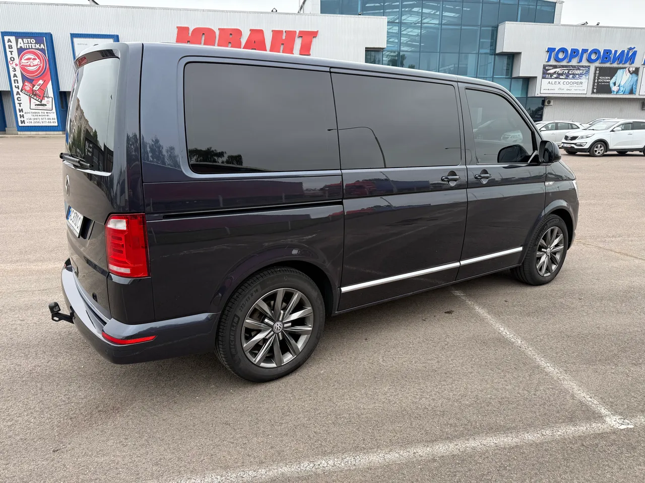 Volkswagen Multivan - фото 40