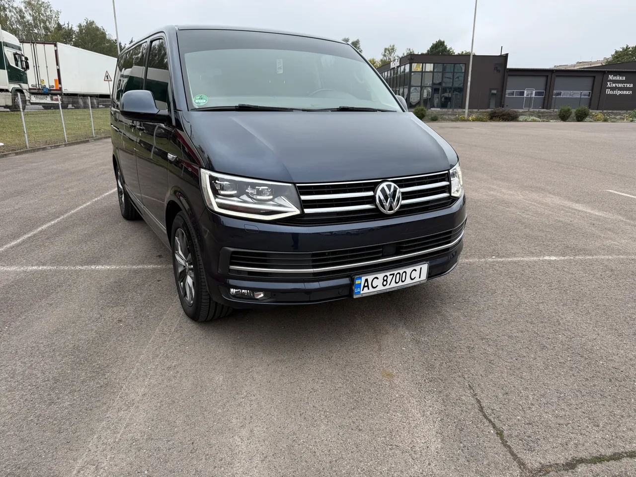 Volkswagen Multivan - фото 43