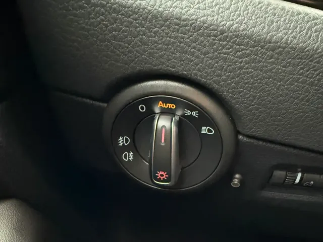 Volkswagen Multivan - фото 3