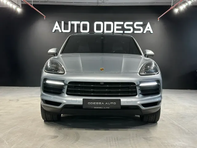 Porsche Cayenne - фото 1