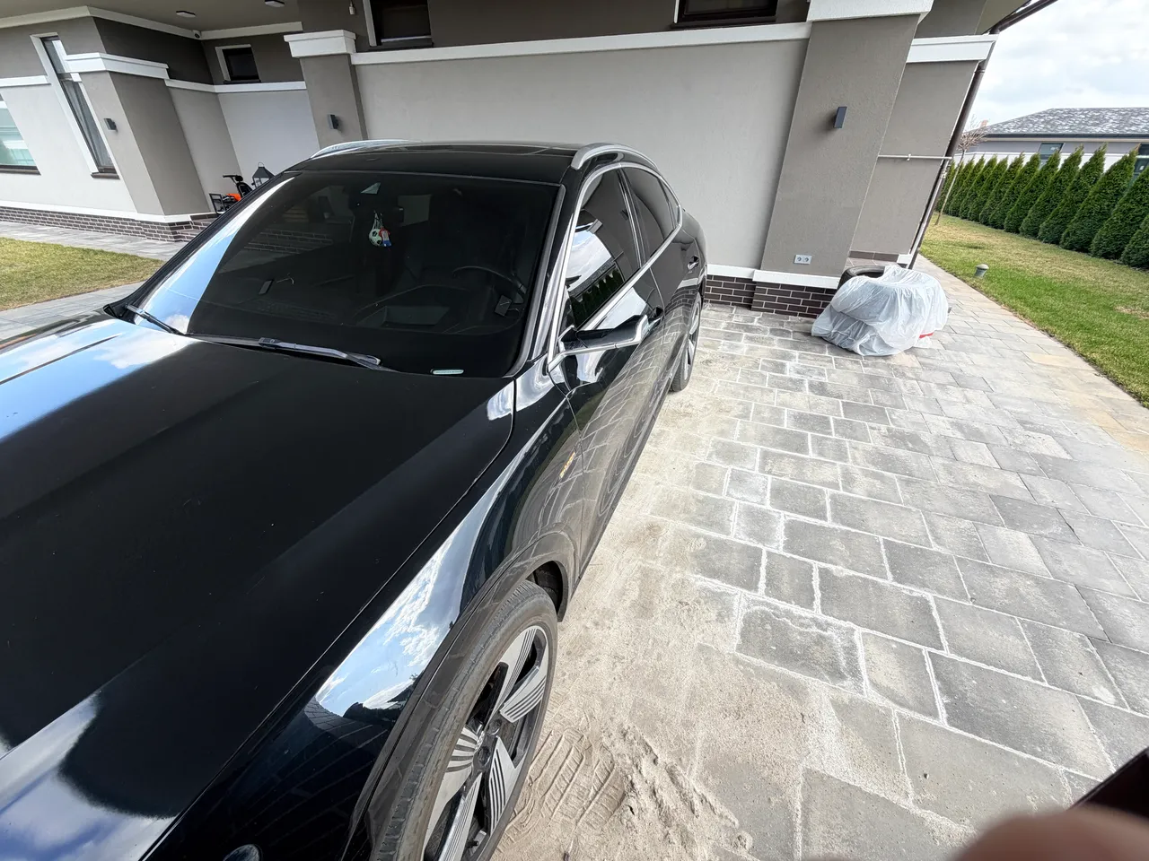 Audi e-tron - фото 6